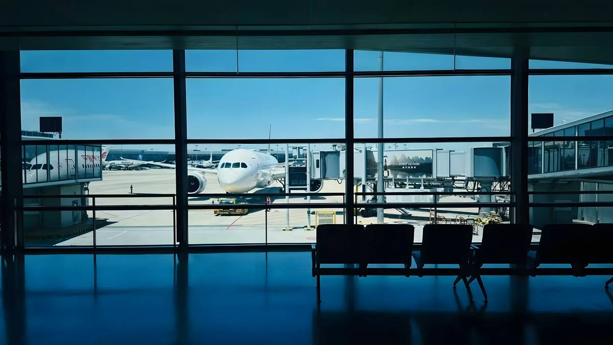 Passenger filing claim for lost luggage on airline partner flights